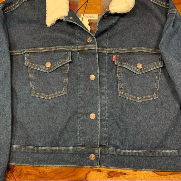 SIZE M LEVI’S JEAN JACKET - Picture 2 of 8